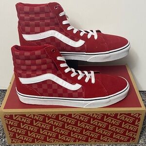 NWT!! Vans Red and White Checkered “Filmore Hi” High-Tops Men’s 9.5